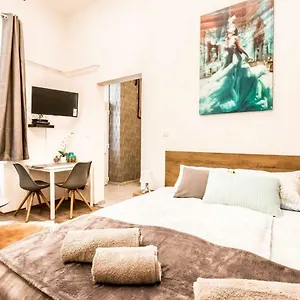  Apartamento Amazon Near The Famous Party Boulevard